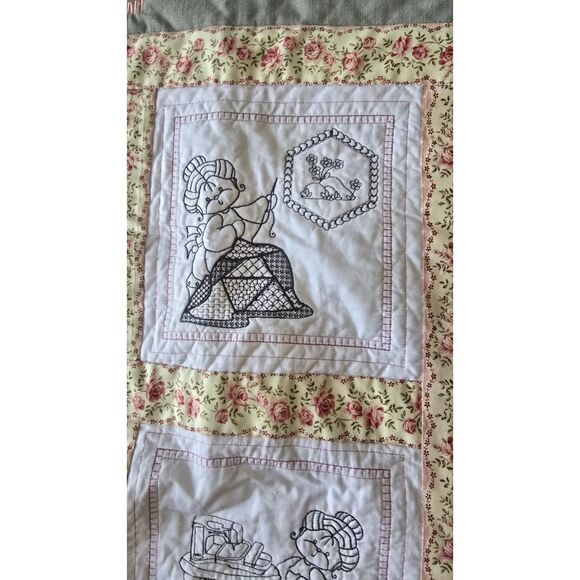 Sweet " Little Quilting Lady " Machine Embroidered Squares  On A Quilt 47x37" - Picture 10 of 16